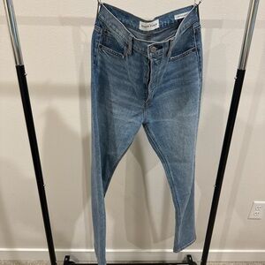 Aritzia Denim Forum Yoko High Rise Slim